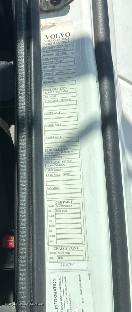 image for item EH3862 2021 Volvo VNL semi truck