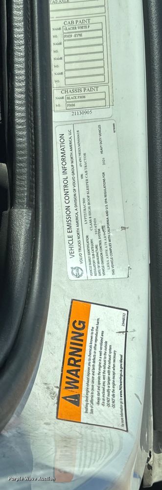 image for item EH3862 2021 Volvo VNL semi truck