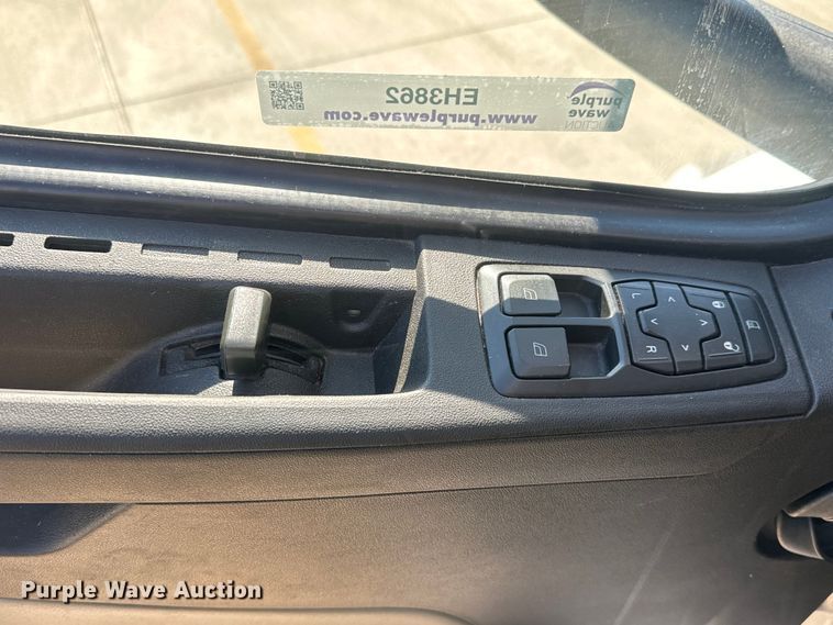 image for item EH3862 2021 Volvo VNL semi truck