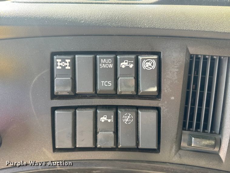 image for item EH3862 2021 Volvo VNL semi truck