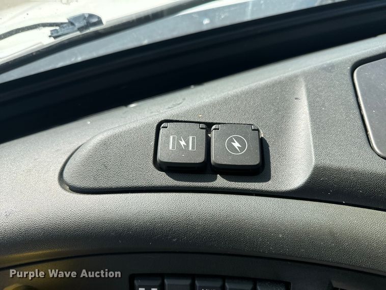 image for item EH3862 2021 Volvo VNL semi truck