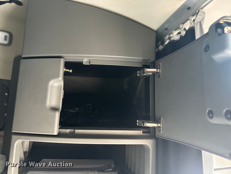 image for item EH3862 2021 Volvo VNL semi truck