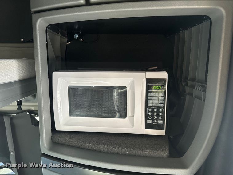 image for item EH3862 2021 Volvo VNL semi truck