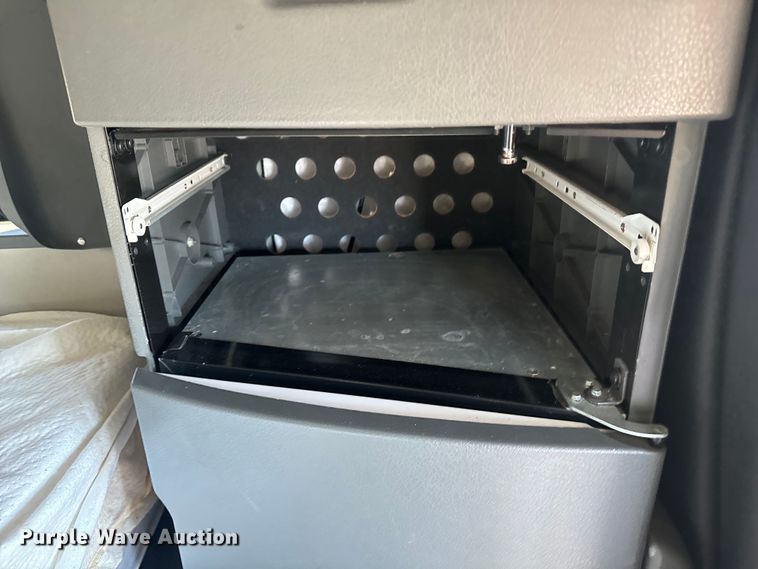 image for item EH3862 2021 Volvo VNL semi truck