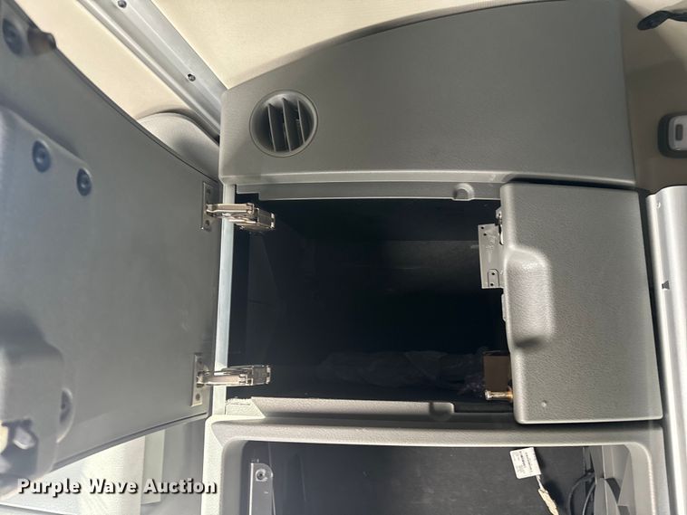 image for item EH3862 2021 Volvo VNL semi truck