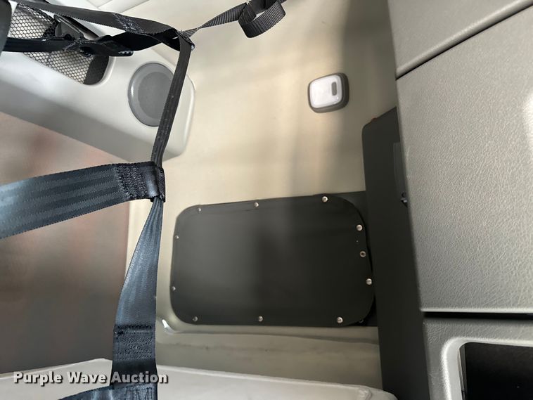 image for item EH3862 2021 Volvo VNL semi truck