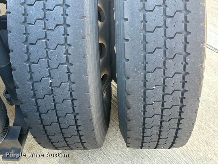 image for item EH3862 2021 Volvo VNL semi truck