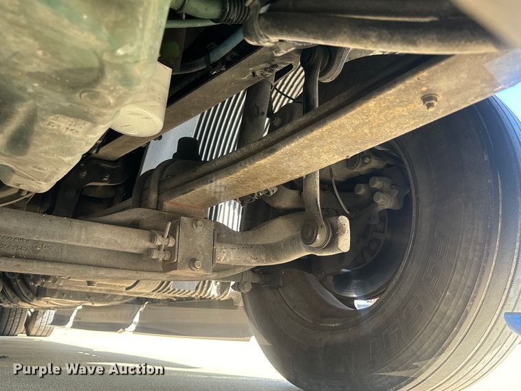 image for item EH3863 2021 Volvo VNL semi truck