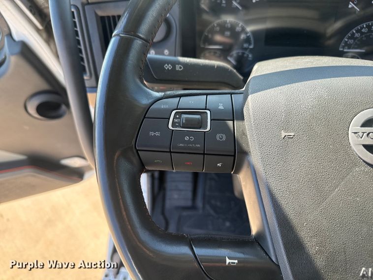 image for item EH3863 2021 Volvo VNL semi truck