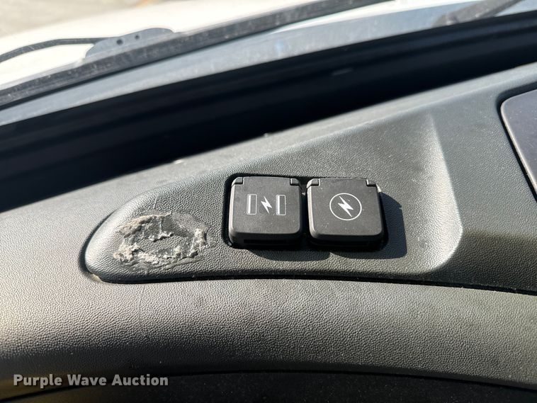 image for item EH3863 2021 Volvo VNL semi truck