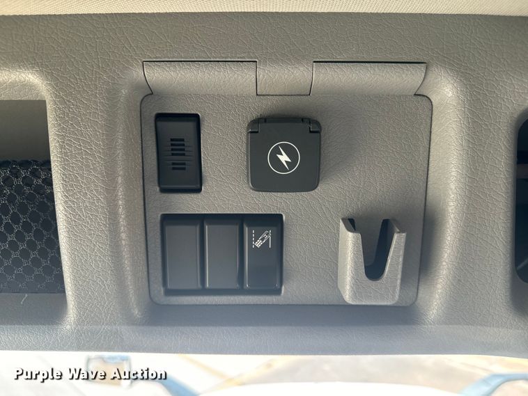 image for item EH3863 2021 Volvo VNL semi truck