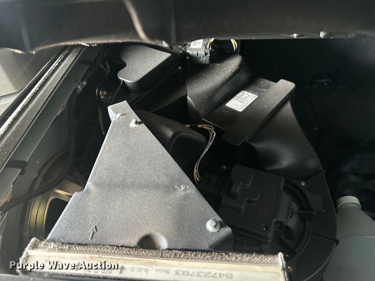 image for item EH3863 2021 Volvo VNL semi truck