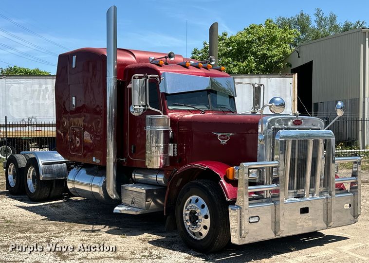 image for item EH3864 2005 Peterbilt  379 semi truck