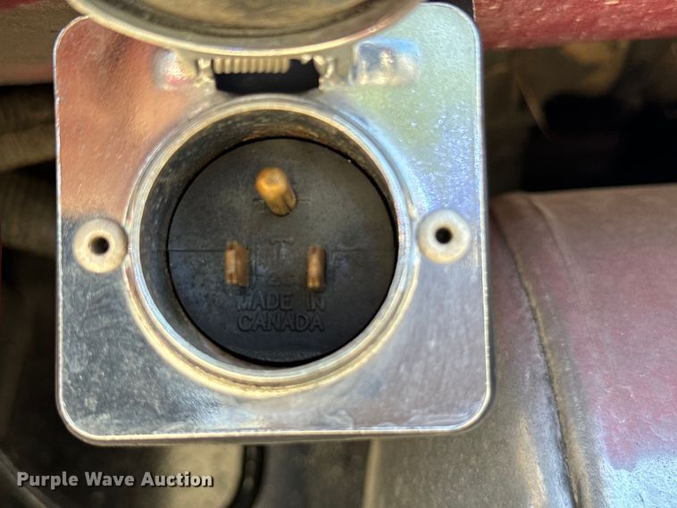 image for item EH3864 2005 Peterbilt  379 semi truck