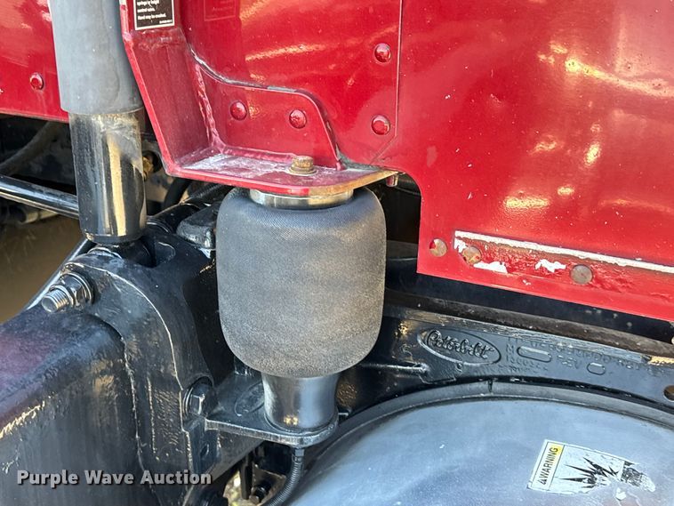 image for item EH3864 2005 Peterbilt  379 semi truck