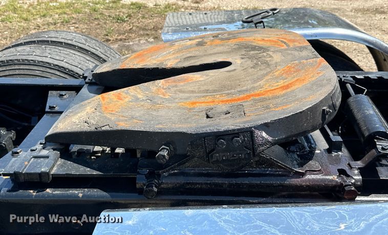 image for item EH3864 2005 Peterbilt  379 semi truck