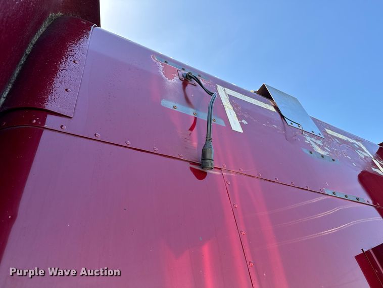 image for item EH3864 2005 Peterbilt  379 semi truck