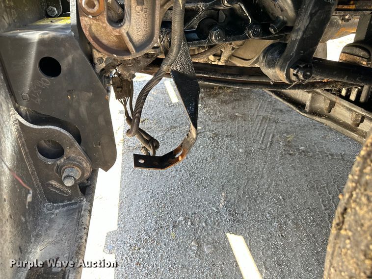 image for item EH3864 2005 Peterbilt  379 semi truck