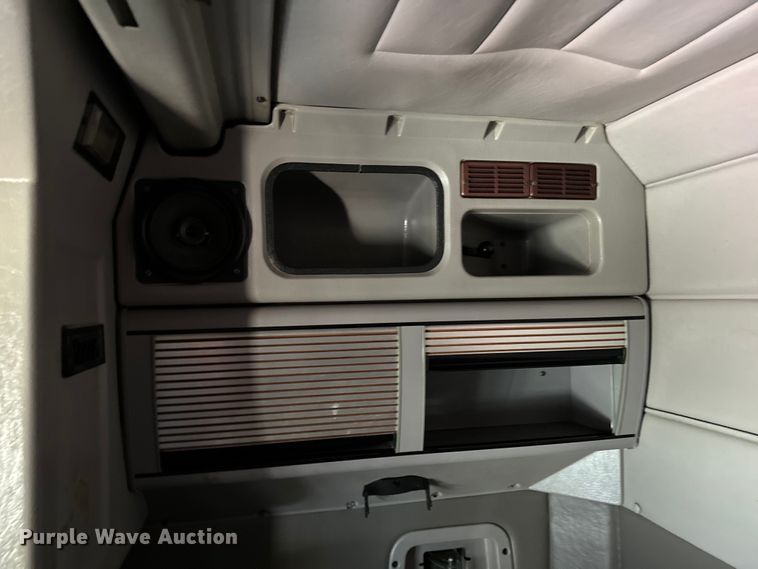 image for item EH3864 2005 Peterbilt  379 semi truck