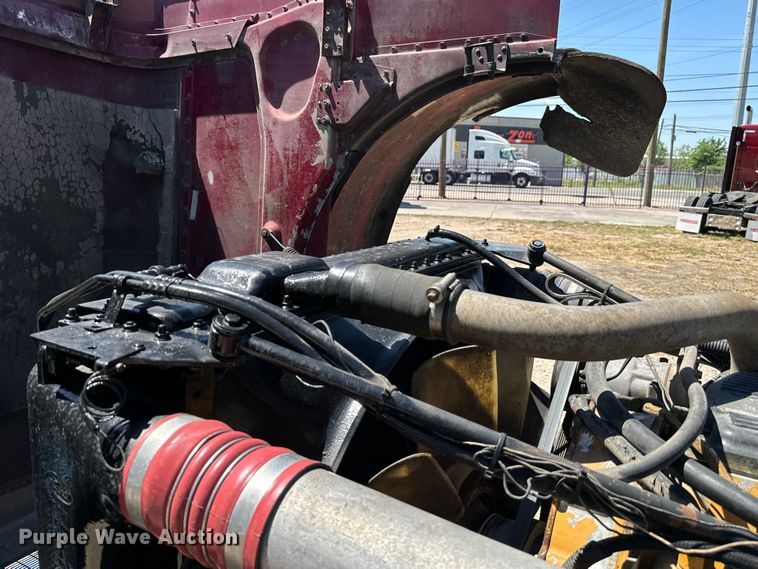 image for item EH3864 2005 Peterbilt  379 semi truck