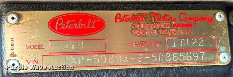 image for item EH3864 2005 Peterbilt  379 semi truck