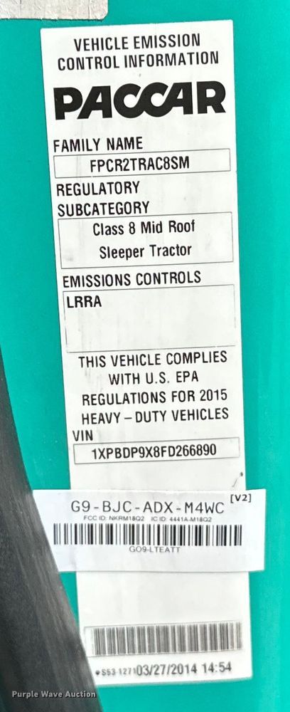 image for item EH3866 2015 Peterbilt  579 semi truck