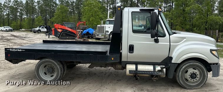 image for item EH5404 2015 International  Terrastar  flatbed truck