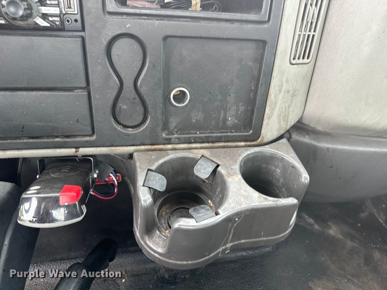 image for item EH5404 2015 International  Terrastar  flatbed truck