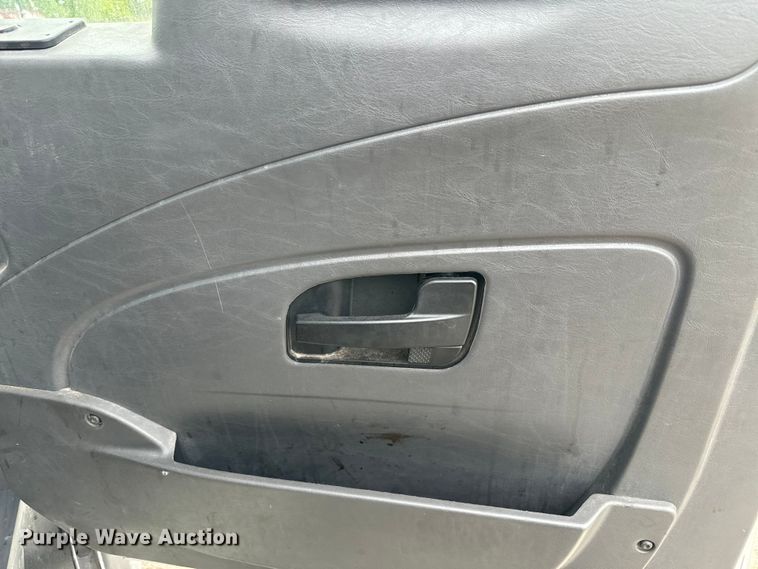 image for item EH5404 2015 International  Terrastar  flatbed truck