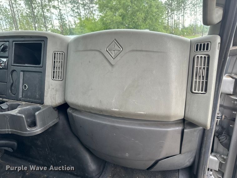 image for item EH5404 2015 International  Terrastar  flatbed truck