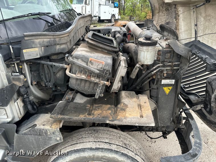 image for item EH5404 2015 International  Terrastar  flatbed truck