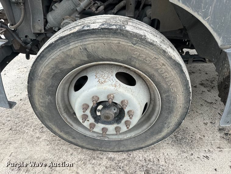 image for item EH5404 2015 International  Terrastar  flatbed truck