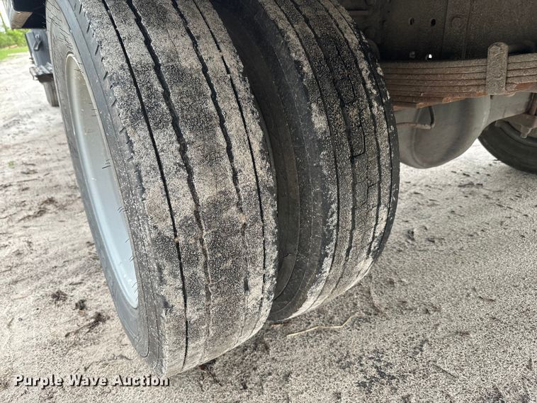 image for item EH5404 2015 International  Terrastar  flatbed truck