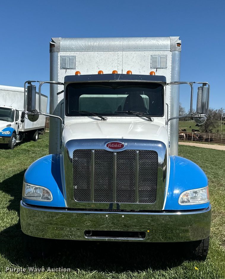 image for item EH5429 2016 Peterbilt 337 box truck