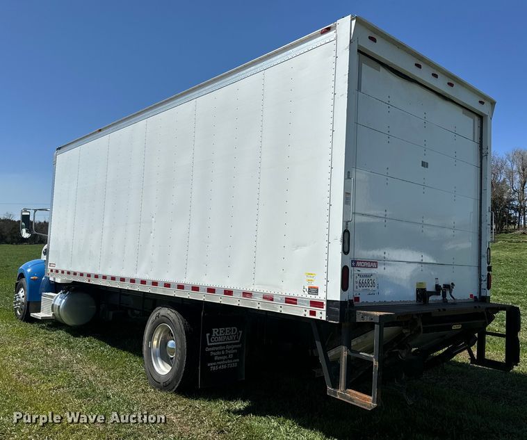 image for item EH5429 2016 Peterbilt 337 box truck