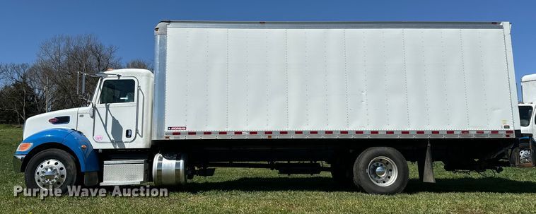image for item EH5429 2016 Peterbilt 337 box truck