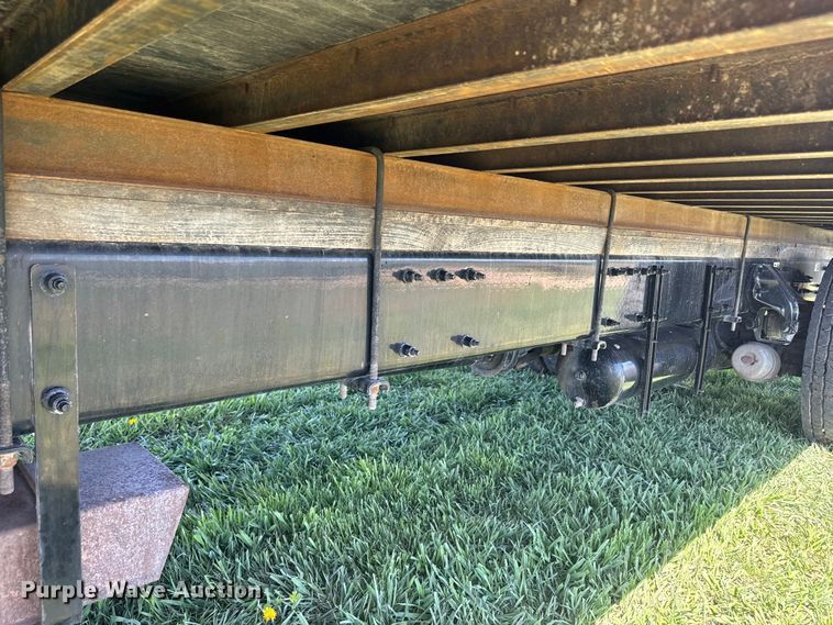 image for item EH5429 2016 Peterbilt 337 box truck