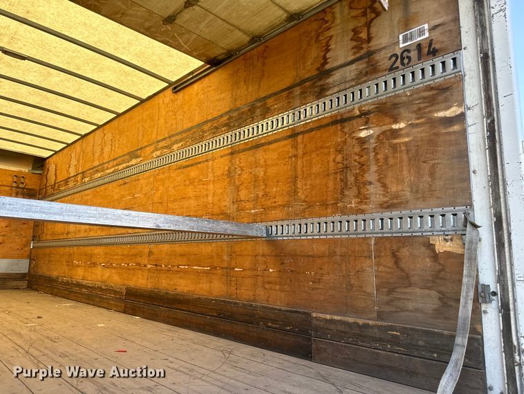 image for item EH5429 2016 Peterbilt 337 box truck