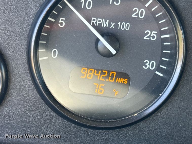 image for item EH5429 2016 Peterbilt 337 box truck