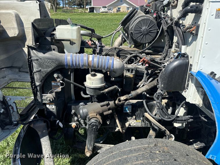 image for item EH5429 2016 Peterbilt 337 box truck