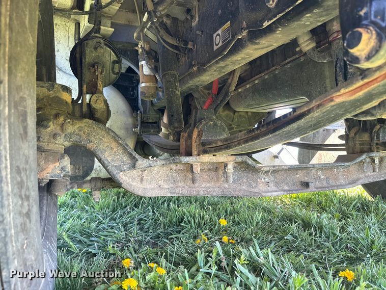 image for item EH5429 2016 Peterbilt 337 box truck