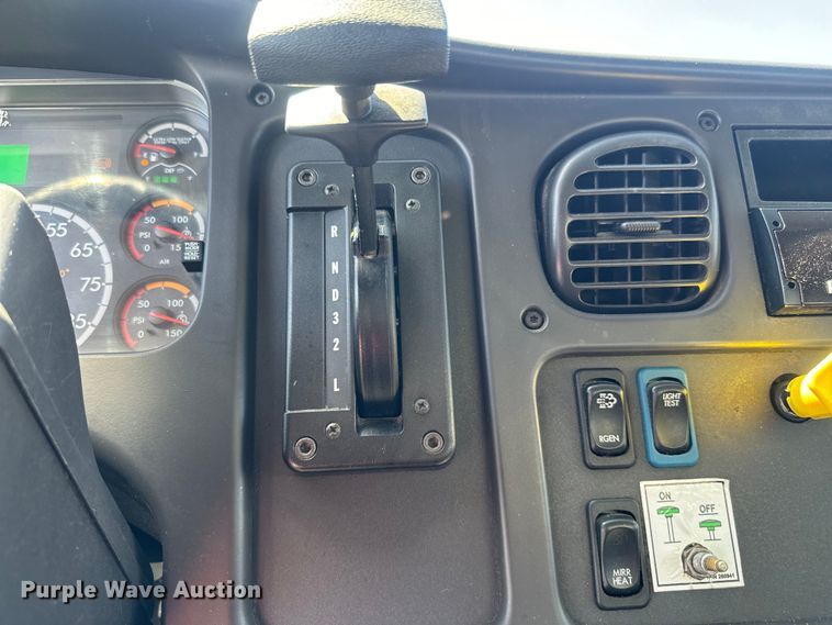 image for item EH5430 2018 Freightliner  Business Class M2 box truck