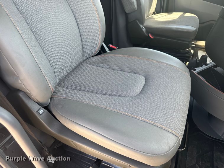 image for item EH5475 2019 Volvo VNL semi truck