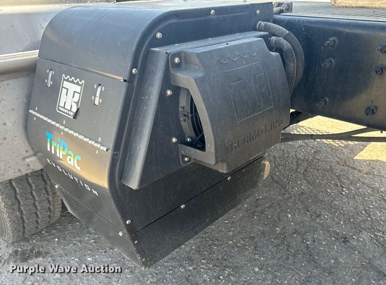 image for item EH5476 2019 Volvo VNL semi truck