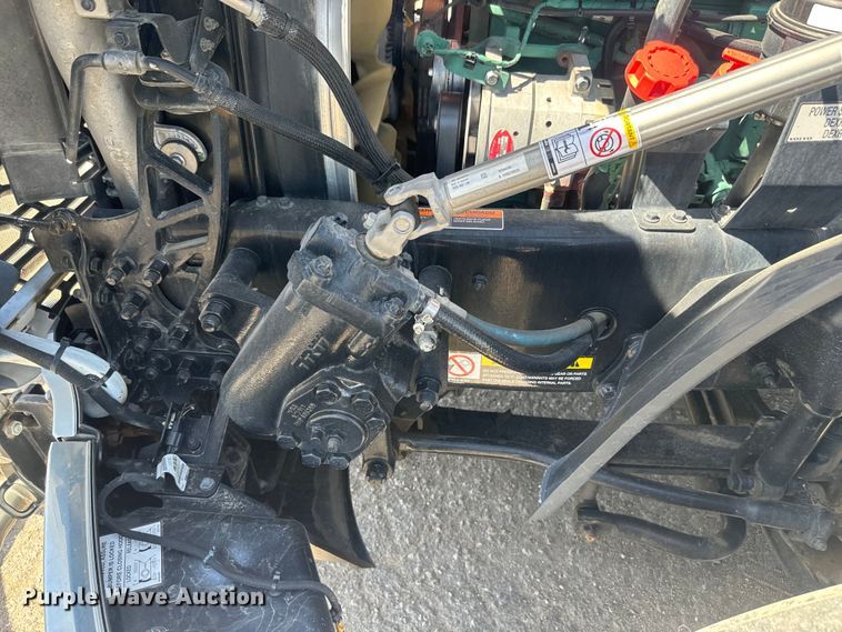 image for item EH5477 2020 Volvo VNL semi truck