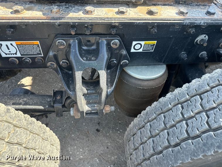 image for item EH5478 2019 Kenworth  T680 semi truck