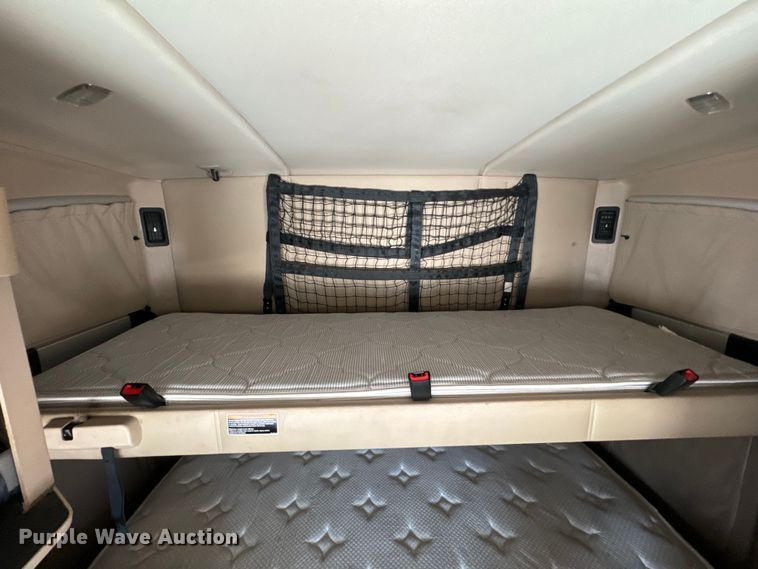 image for item EH5478 2019 Kenworth  T680 semi truck