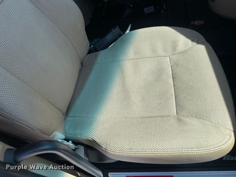 image for item EH5478 2019 Kenworth  T680 semi truck