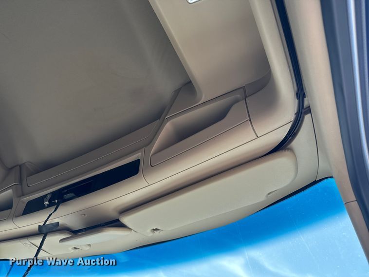 image for item EH5478 2019 Kenworth  T680 semi truck