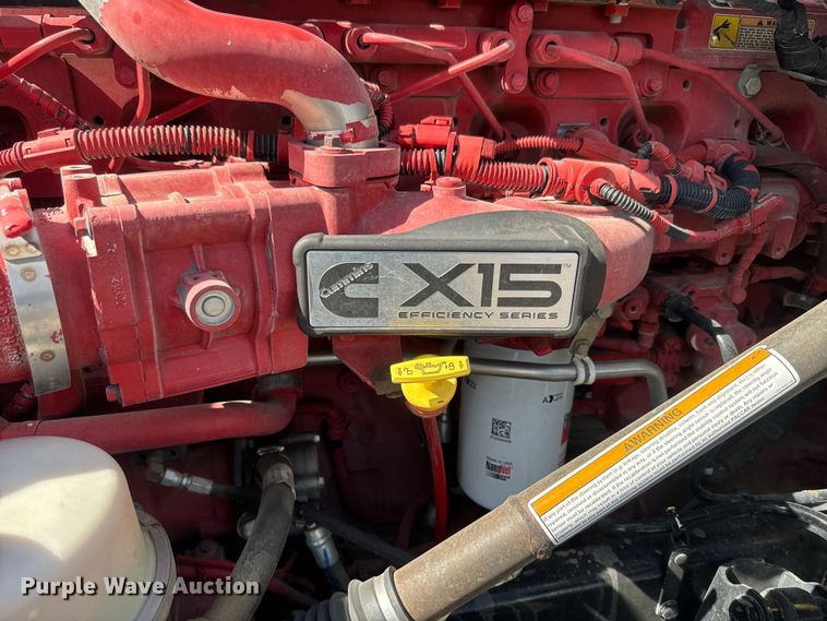 image for item EH5478 2019 Kenworth  T680 semi truck